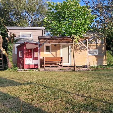 Modernes Tiny House Ortenau アパート